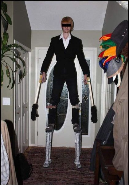 This Creepy  Tall  Man  Costume  Is Totally Awesome 5 pics 