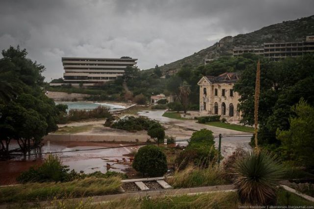 Would You Believe This Used to Be A Luxury Resort?