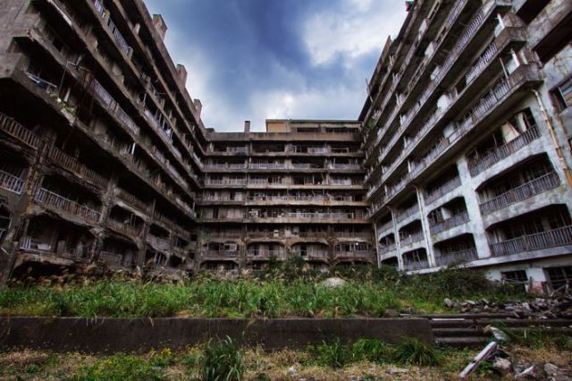 Desolate Island Is Also Home to the Latest Bond Villain