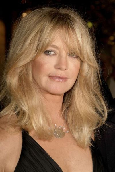 What Has Goldie Hawn Done to Her Face?