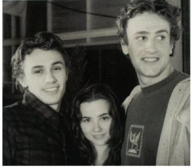 On the Set of 90s TV Show, “Freaks and Geeks”