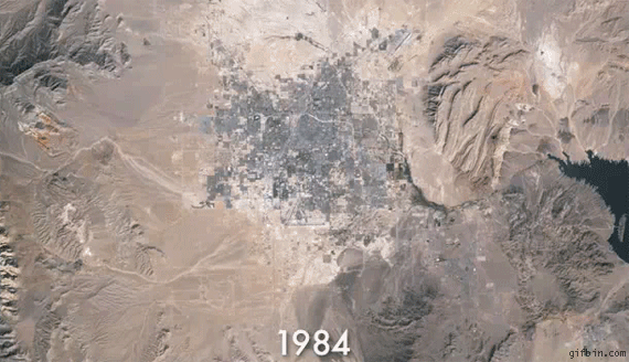 Aerial Photos Show the Growth of Las Vegas