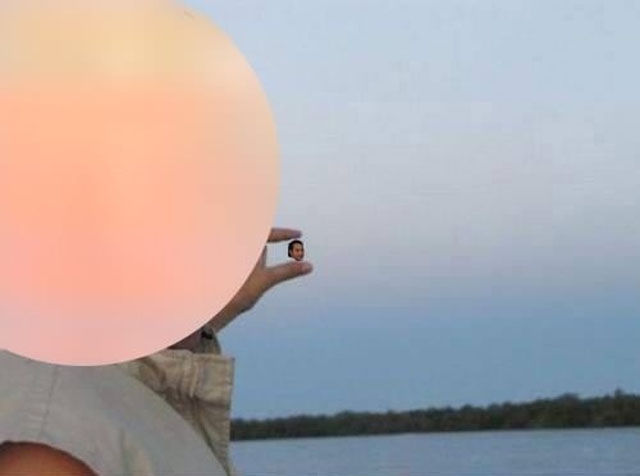 The Best Trolling of "Can Someone Photoshop the Sun Between My Fingers?"