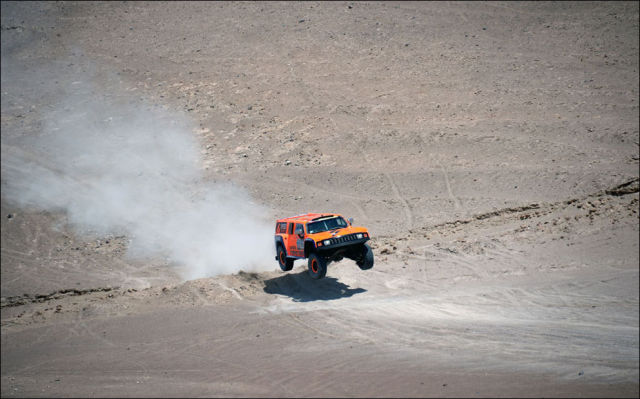 Cool Action Shots of the Dakar 2013 Race