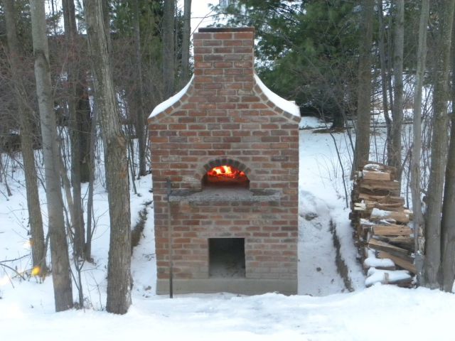 Homebuilt Outdoor Pizza Oven