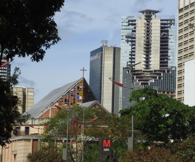 Abandoned Skyscraper Is Home to Thousands