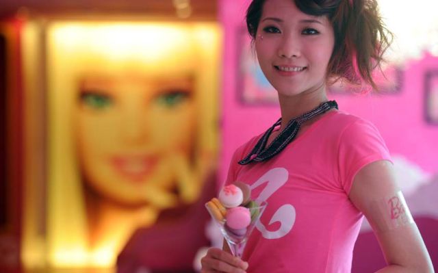 Barbie Inspired Dining at Taiwan’s Own, “Barbie Café”