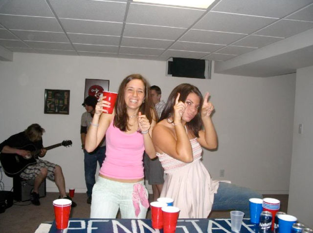 Beer Pong Gets Heated With These Girls Pics Izismile Com