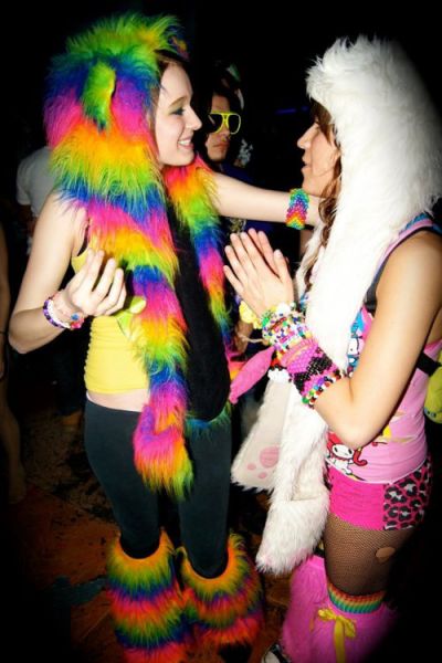 Raver Girls 28 Pics