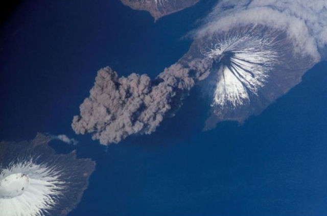 Extraordinary Images from the International Space Station