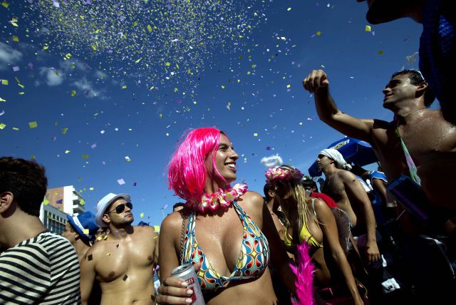 Crowds Go Wild on the Streets of Rio