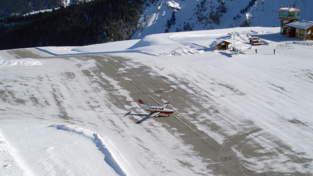 Only Skilled Pilots Should Attempt these Dangerous Runways