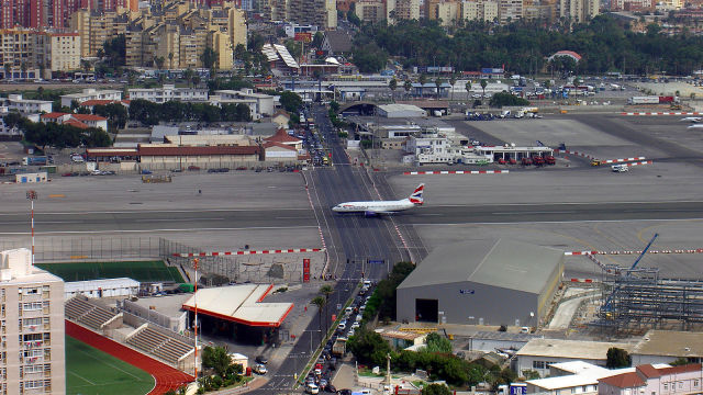 Only Skilled Pilots Should Attempt these Dangerous Runways