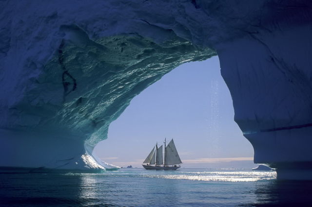 Gorgeous Photos of Stunning Natural Icebergs