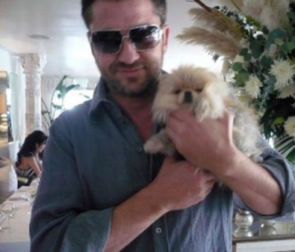 This Popular Pomeranian Has Many Celebrity Friends