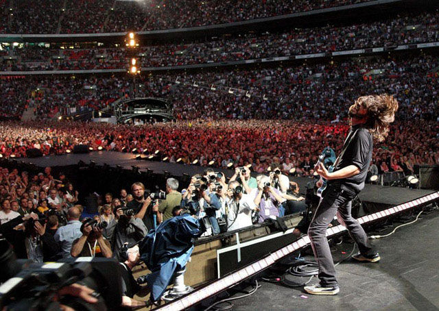 There Is No Doubt That Dave Grohl Is “The Man”