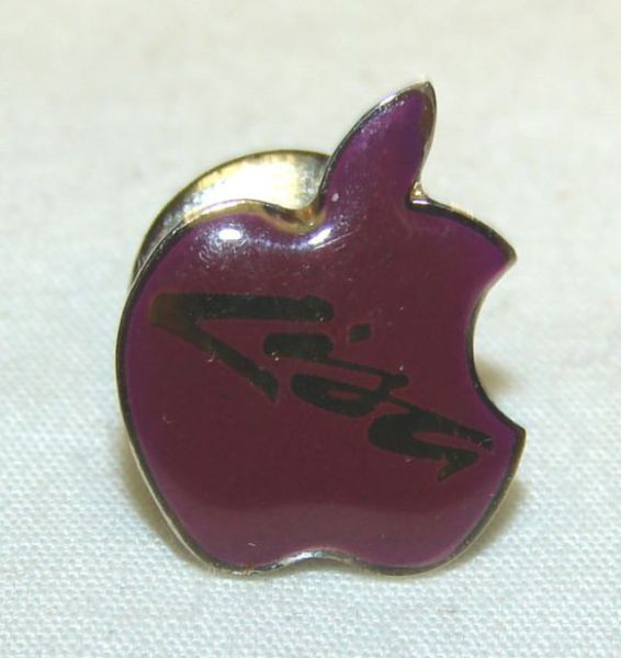 Old School Apple Merchandise from the ‘80s and ‘90s