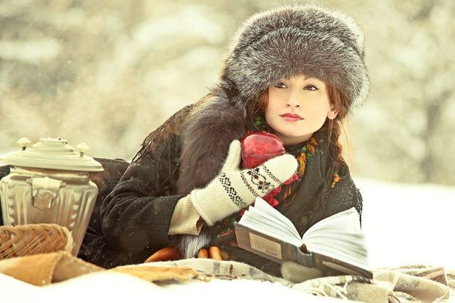 Beautiful Slavic Girls in Traditional Outfits (48 pics) - Izismile.com