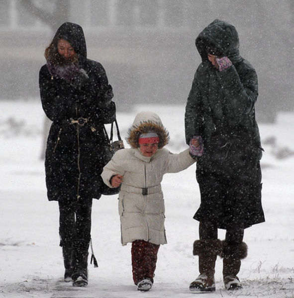 Kiev Experiences Paralysing Levels of Snowfall