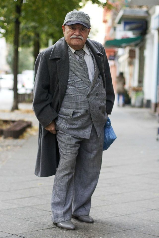 An Old Man Who Always Wears the Hippest Outfits!