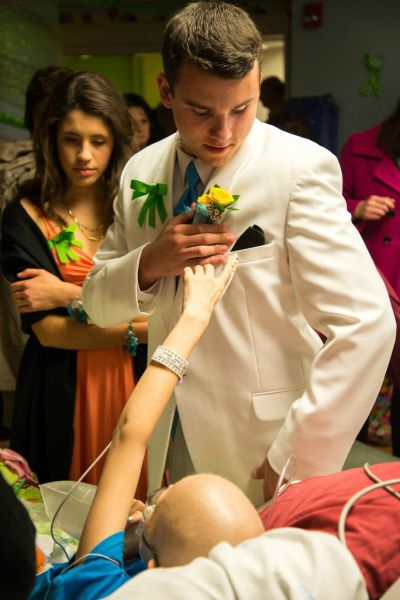 Terminally Ill Girl Gets the Prom She Always Dreamed Off