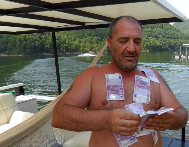 This Romanian Guy Is Wealthy and He Wants the World to Know It