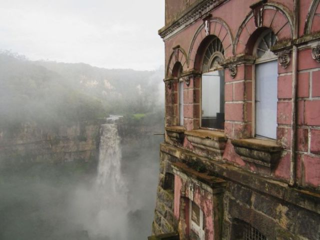 This Abandoned Mountaintop Hotel Is a Beautiful Piece of History