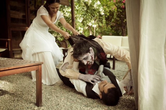 A Memorable Zombie Wedding Photo Shoot