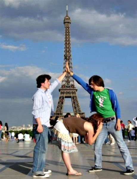 Tourists Should Really Stop Taking These Photos