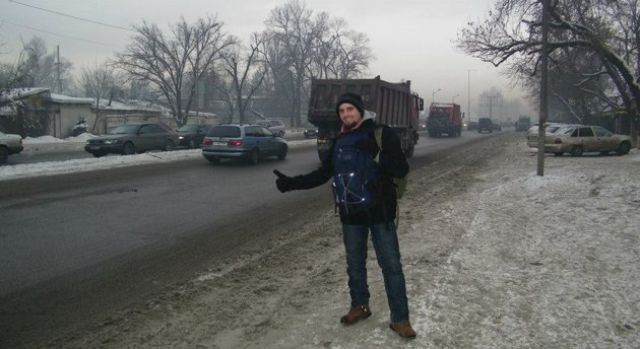 This Man Gives Hitchhiking a New Meaning