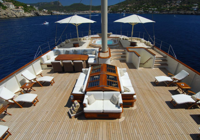 A Yacht That Is Fit for a King