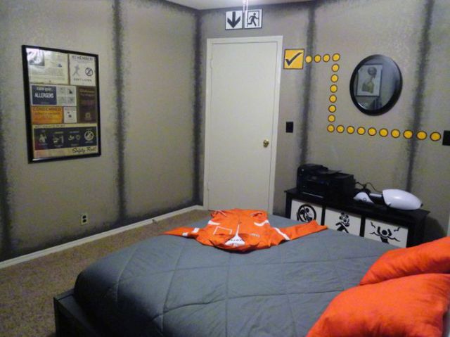 DIY Geeky But Cool Portal Themed Bedroom