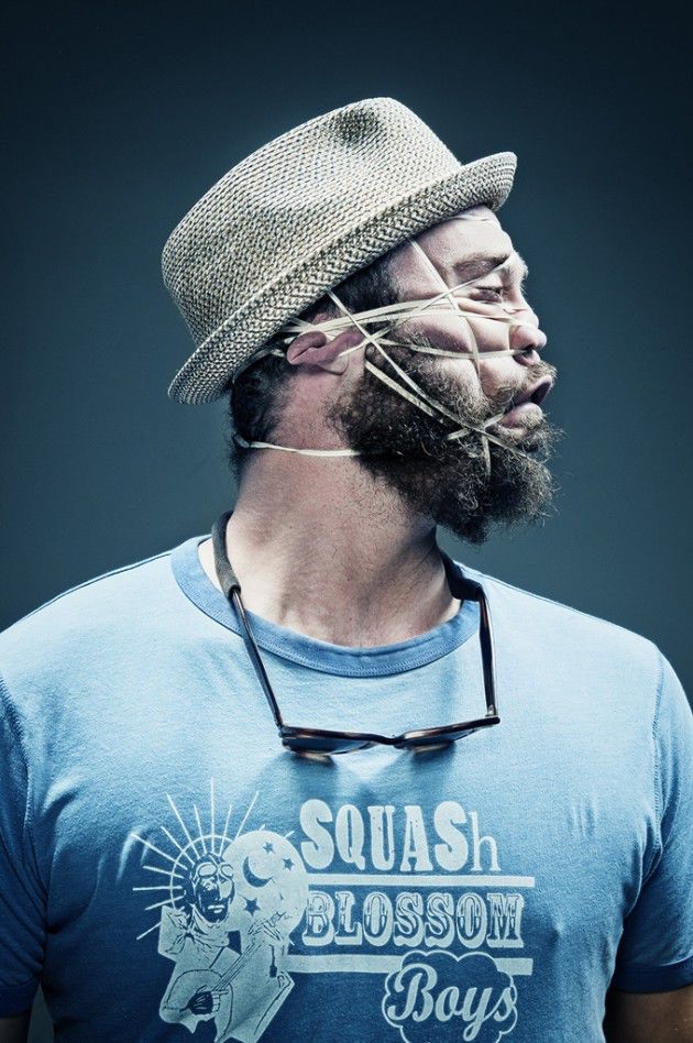 Bizarre Photo Project with Rubber Bands