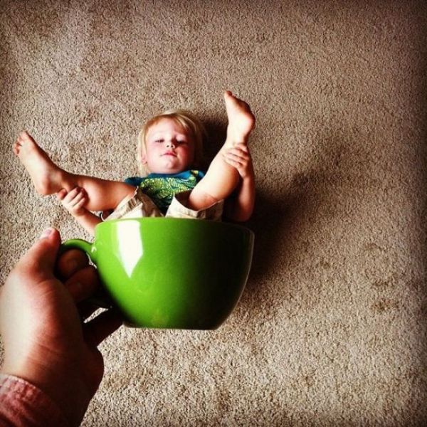 “Mugging” Is a Cute New Photo Craze for People with Babies