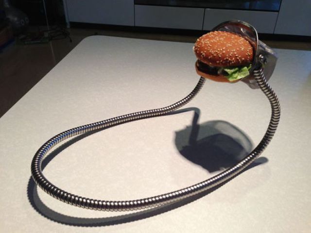 Now Even Hamburgers Can Be Eaten “Hands-Free”