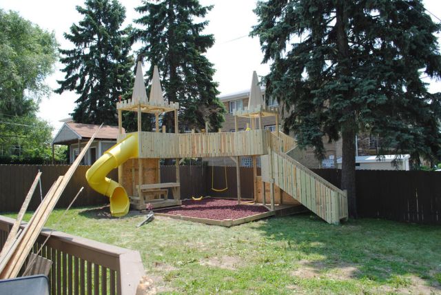 Dad Builds an Awesome Home Swing Set as a Surprise for His Daughter