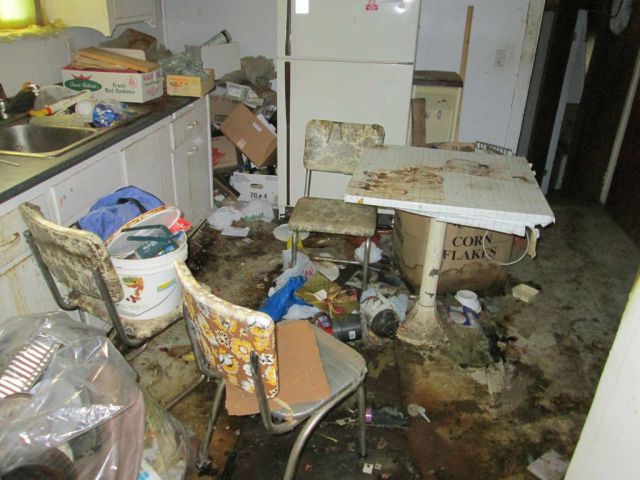 See What Renters Did To This Guy’s Grandparents House