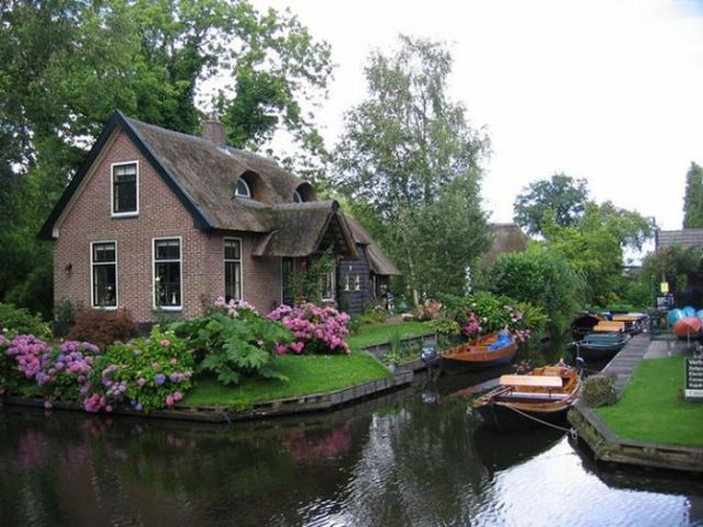 A Dutch Village Only Accessible by Boat