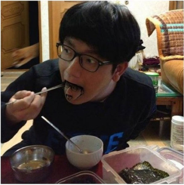 A Hilarious Collection of Korean Photoshop Trolls