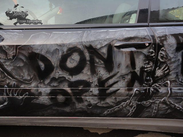 This Incredible “The Walking Dead” Car Mural Is One-of-a-kind