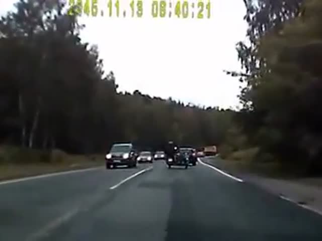 Two Stupid Drivers Finally Get What They Deserve 