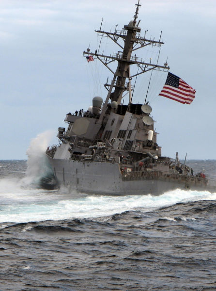 Great Photos of Navy Ships in the Middle of the Ocean (75 pics ...