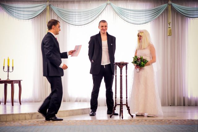 Russian Couple S Weird And Slightly Wacky Wedding 35 Pics