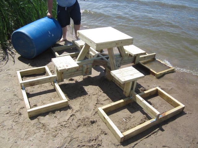 DIY Floating Picnic Table That Is Perfect for Summer