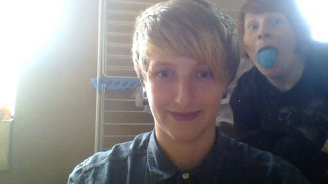 Now This Is How Photobombs Should Be Done