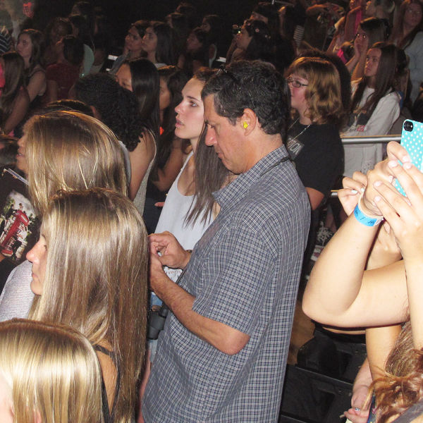 A Few Dedicated Dads Acting as “One Direction” Concert Chaperones