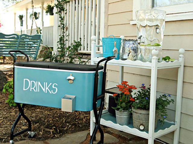 Clever and Creative Summer Drink Stations