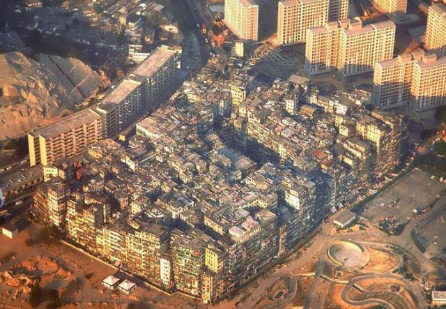 One-of-a-kind Walled City in Hong Kong Is Overflowing with People