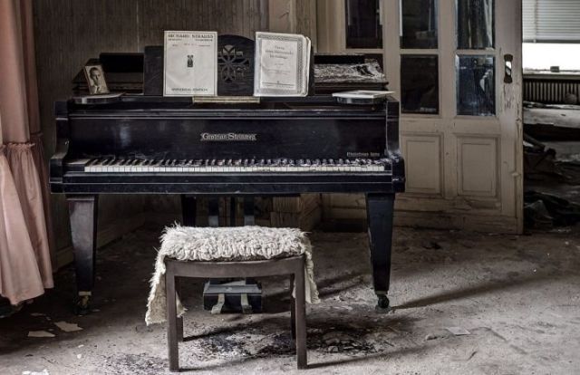 Eerie Abandoned Mansion That Belonged to a German Doctor