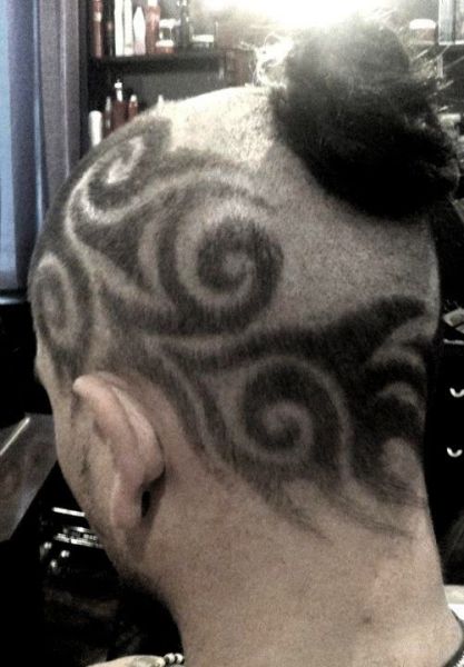 “Tattoos” on Heads and in Hair